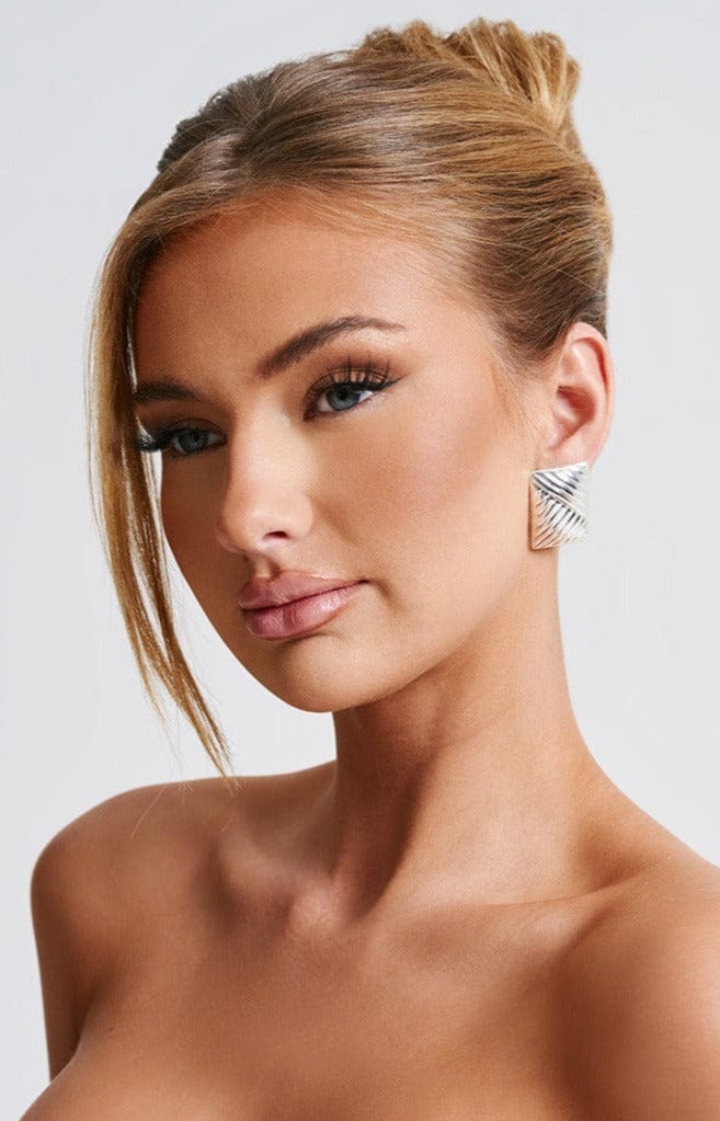 Silver Square Stud Earrings with Corrugated Design – Bronte