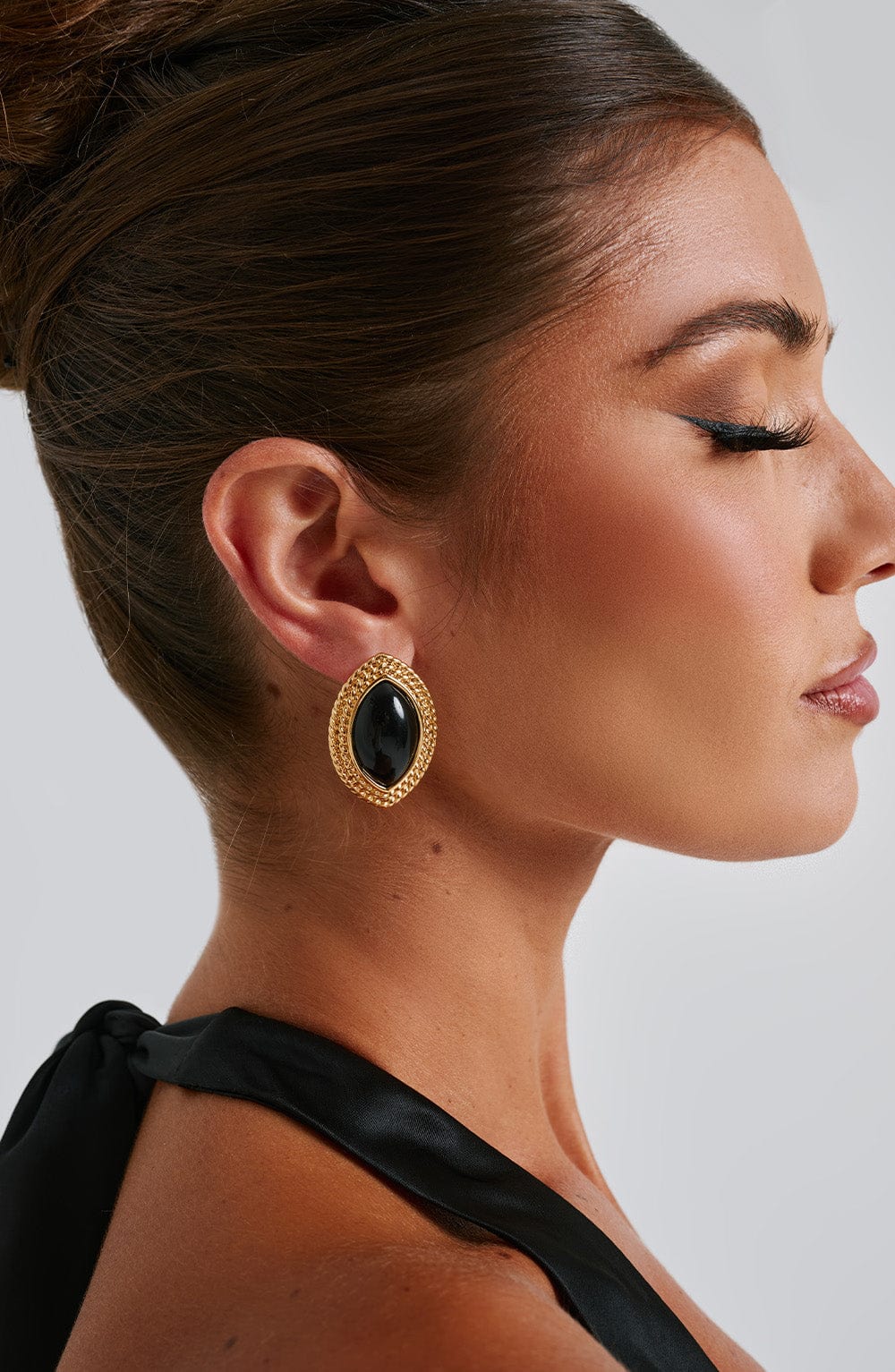 Black and Gold Azra Stud Earrings with Textured Frame