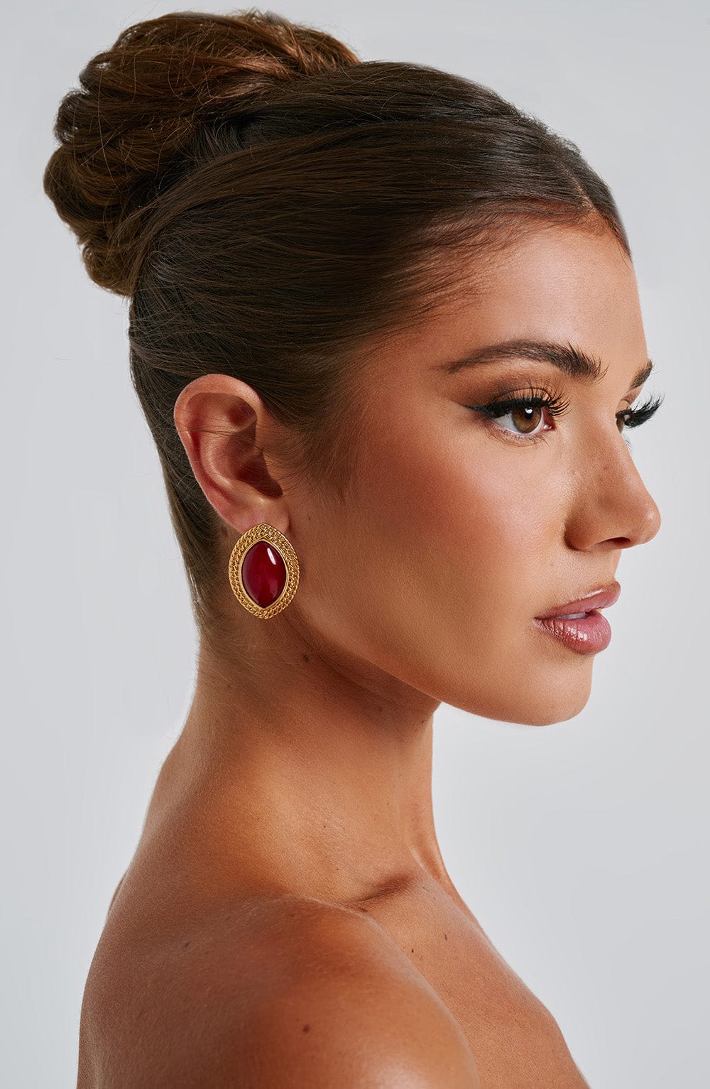 Red Gold Azra Stud Earrings with Textured Frame