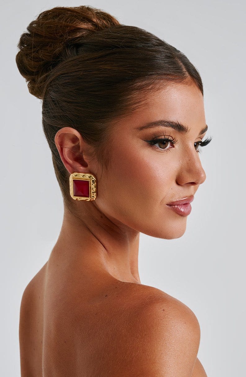 Red Gold Square Stud Earrings with Stone Center – Kennedy Collection