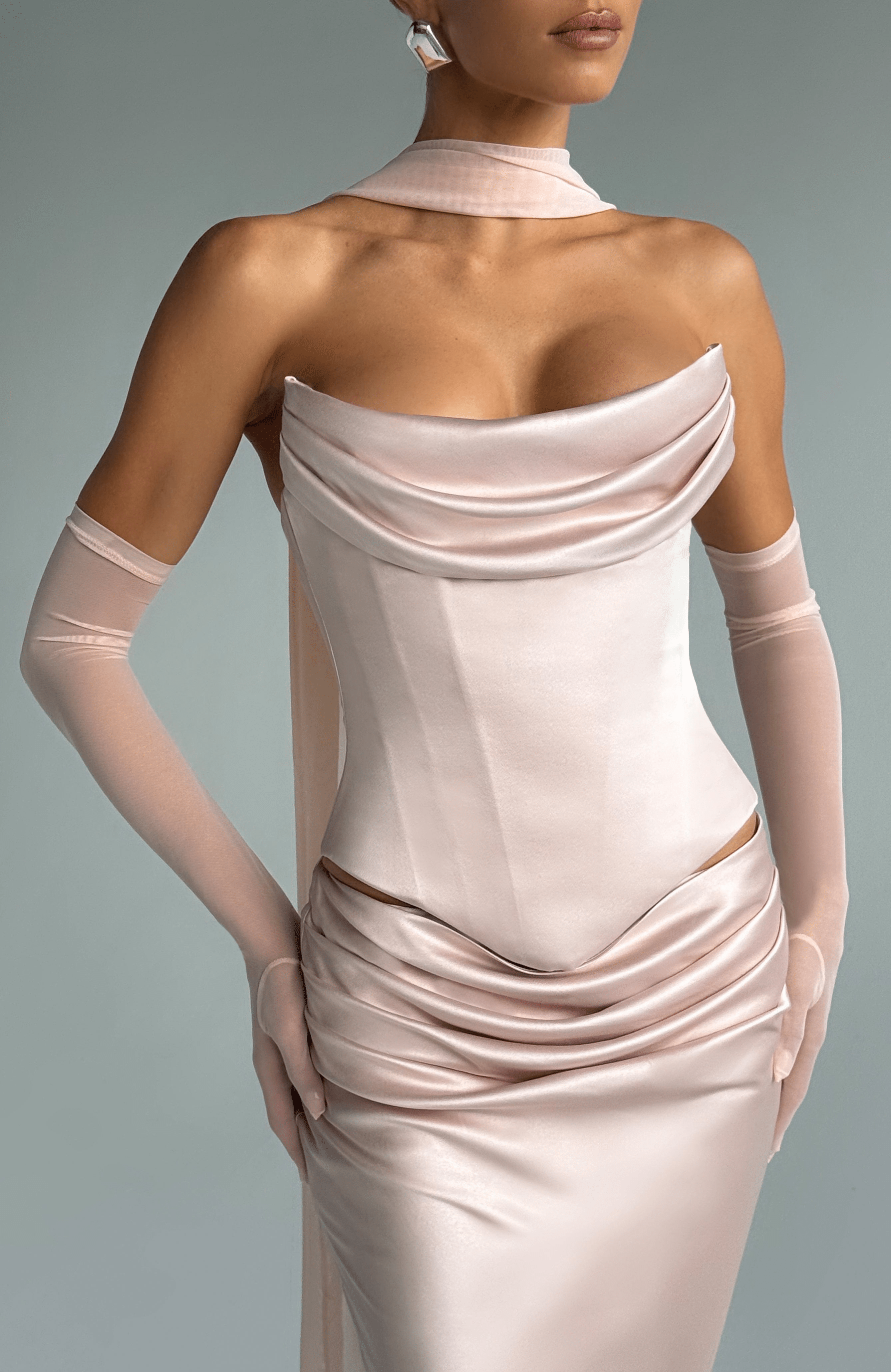 Soft Peach Eli Gloves - Elegant Elbow-Length Stretch Mesh