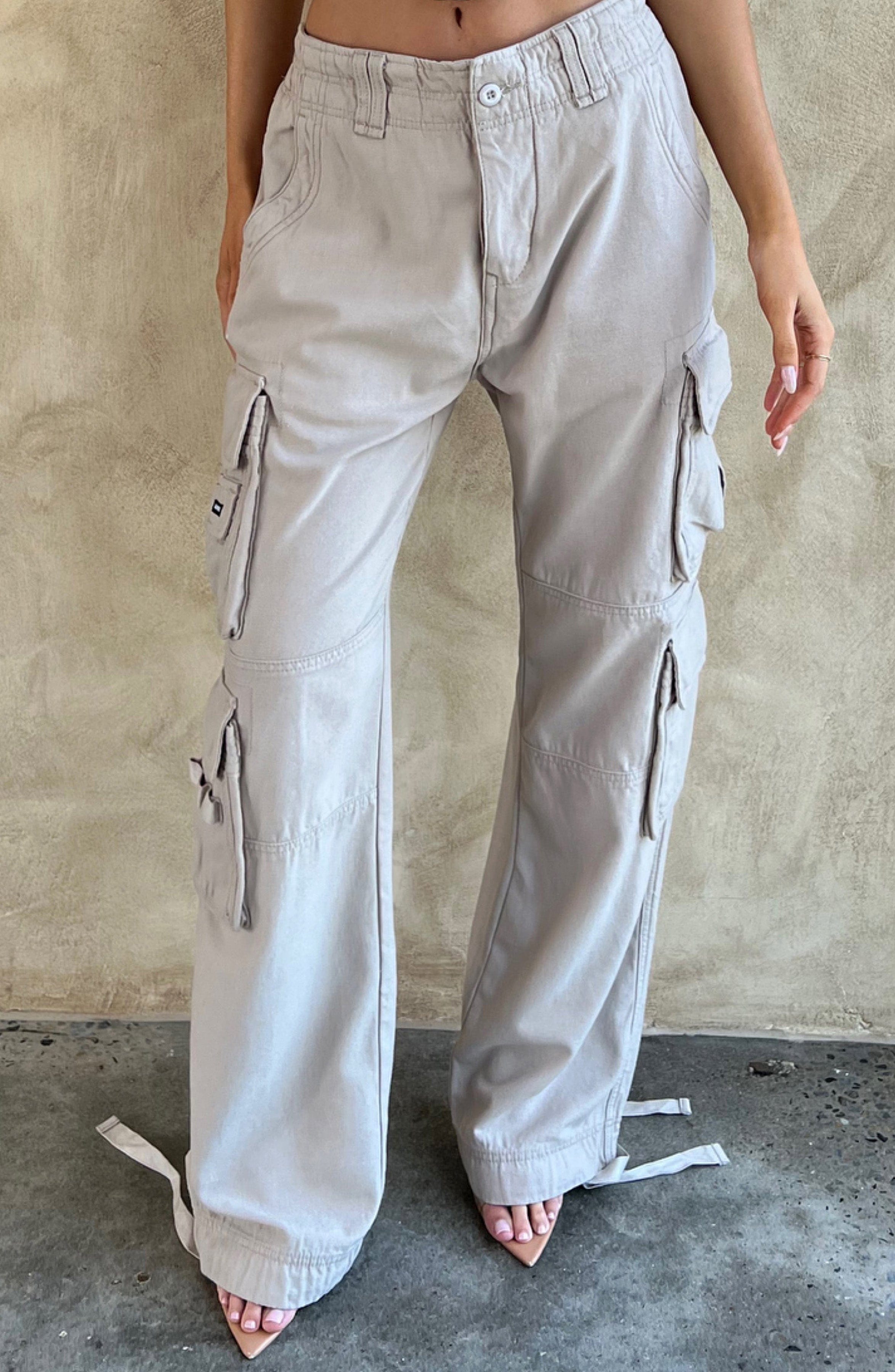 Tinashe Y2K Cargo Pants - Light Grey Oversized Fit